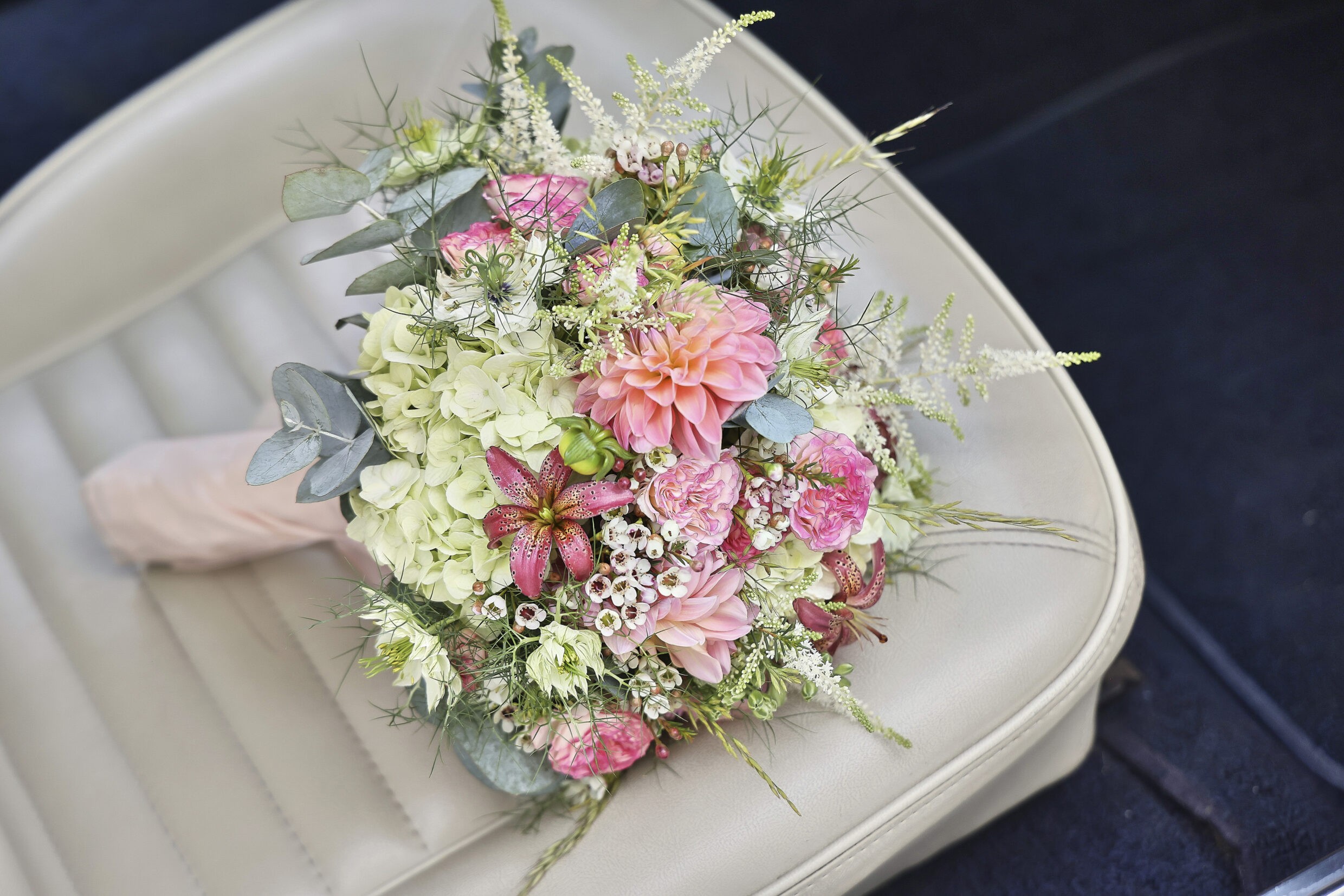 Summer flowers for your wedding - order online