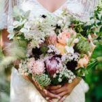 choose best wedding throw bouquet for your wedding 7 150x150 - Ideas for You to Choose Lilies Wedding Bouquet