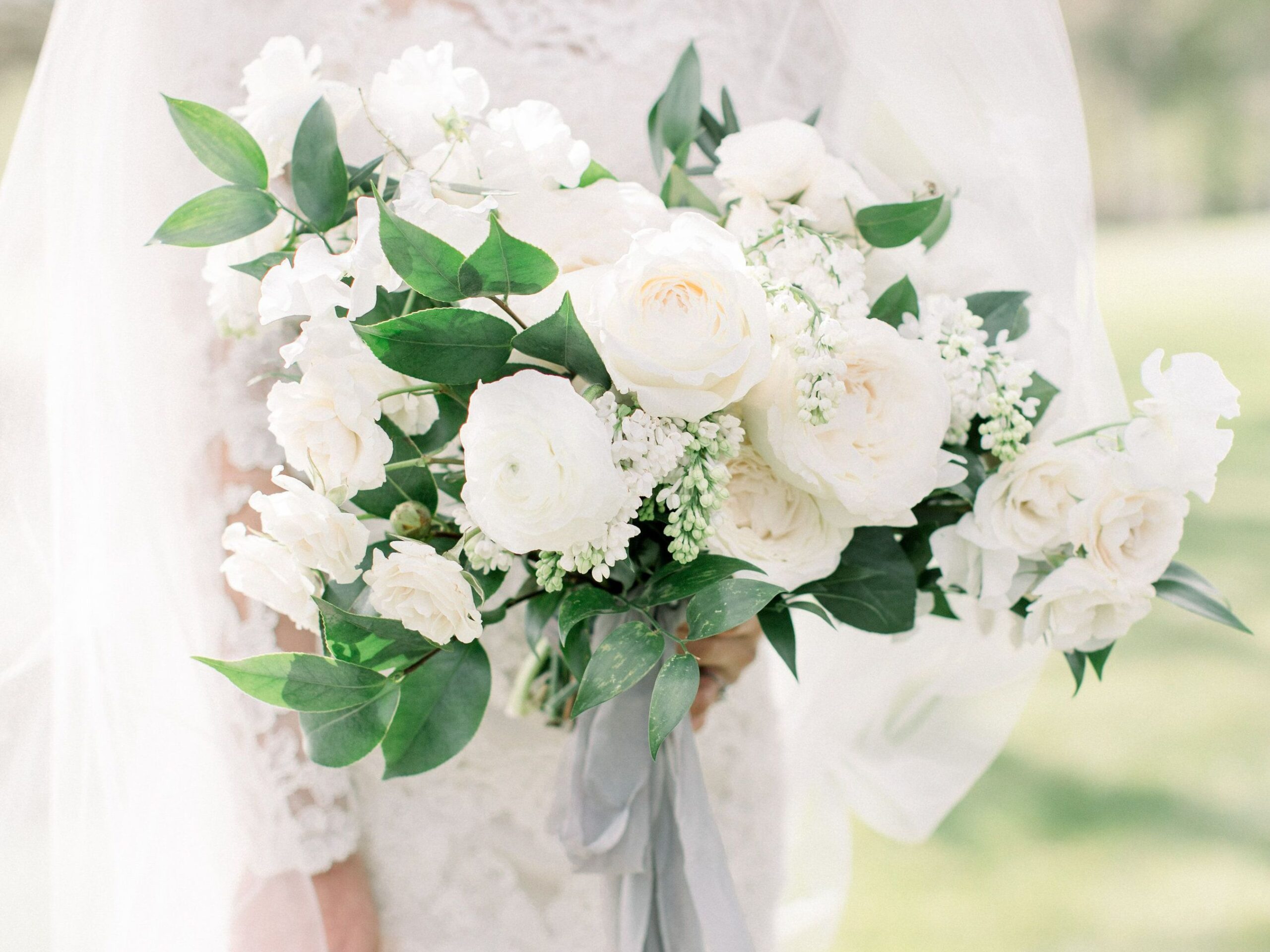 choose fluffy wedding bouquets for the wedding 2 scaled - Choose Fluffy Wedding Bouquets for the Wedding