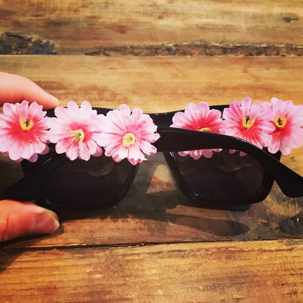 1635273450 548 Sunglasses the must have for summer l BLOOMY DAYS - Sunglasses - the must-have for summer l BLOOMY DAYS