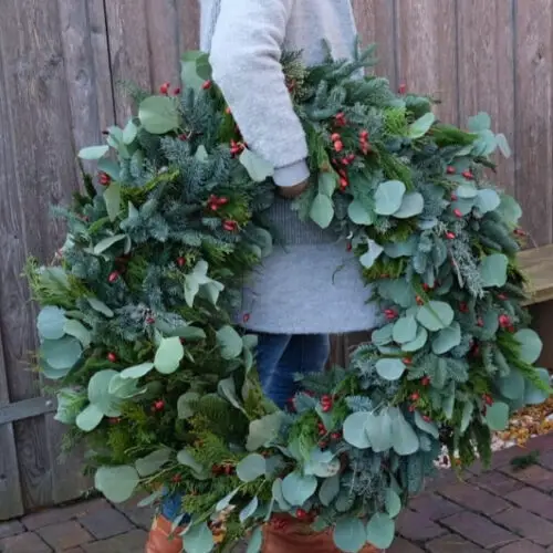 1639574766 355 The eye catcher in winter XXL wreaths - The eye-catcher in winter: XXL wreaths