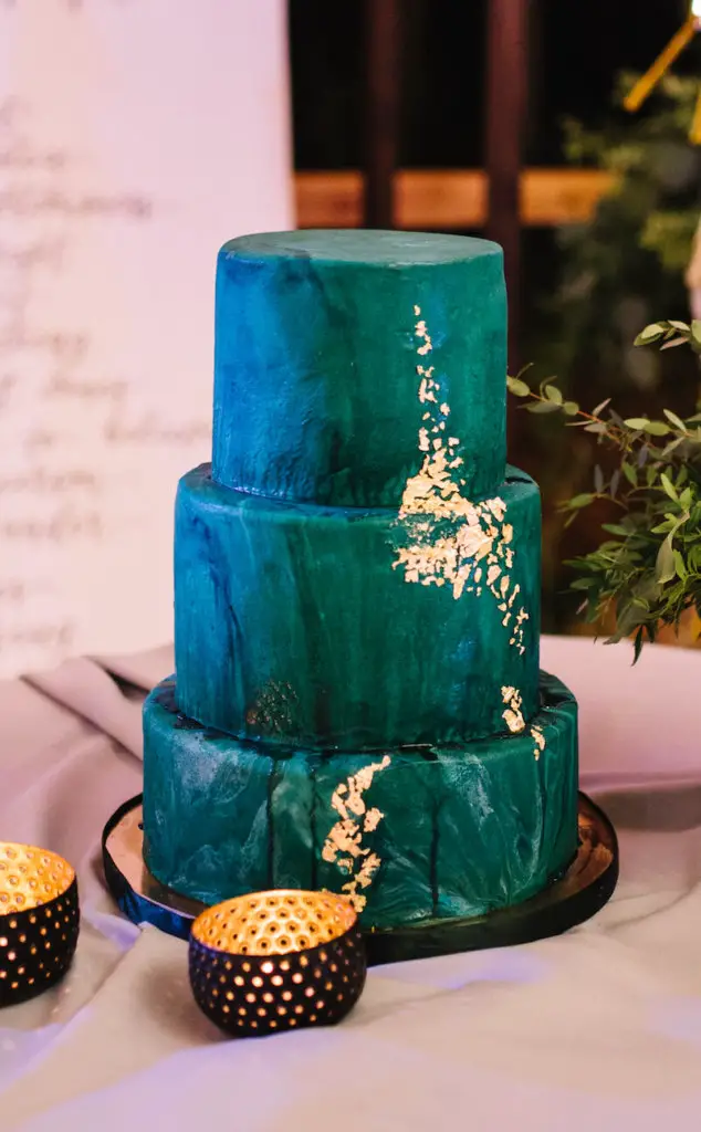 1642071704 389 Wedding cake trends 2022 22 amazing inspirations - Wedding cake trends 2022: 22 amazing inspirations