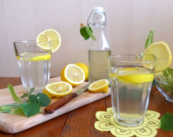 1648928214 57 With these 5 recipes you prepare healthy lemon water properly - With these 5 recipes you prepare healthy lemon water properly and easily!