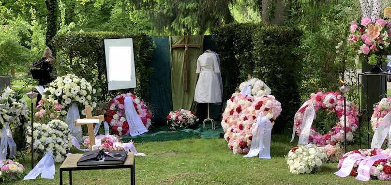 1648928343 264 Buy the very best funeral arrangements and funeral wreaths in - Buy the very best funeral arrangements and funeral wreaths in Munich