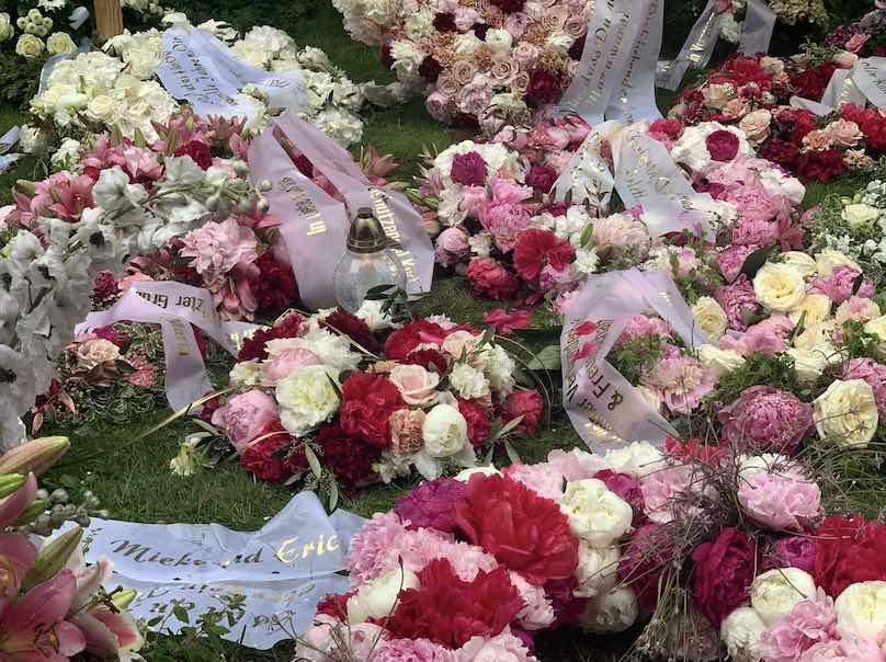1648928343 731 Buy the very best funeral arrangements and funeral wreaths in - Buy the very best funeral arrangements and funeral wreaths in Munich
