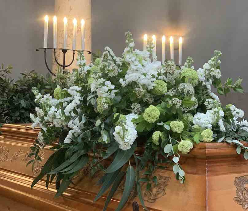 1648928343 88 Buy the very best funeral arrangements and funeral wreaths in - Buy the very best funeral arrangements and funeral wreaths in Munich