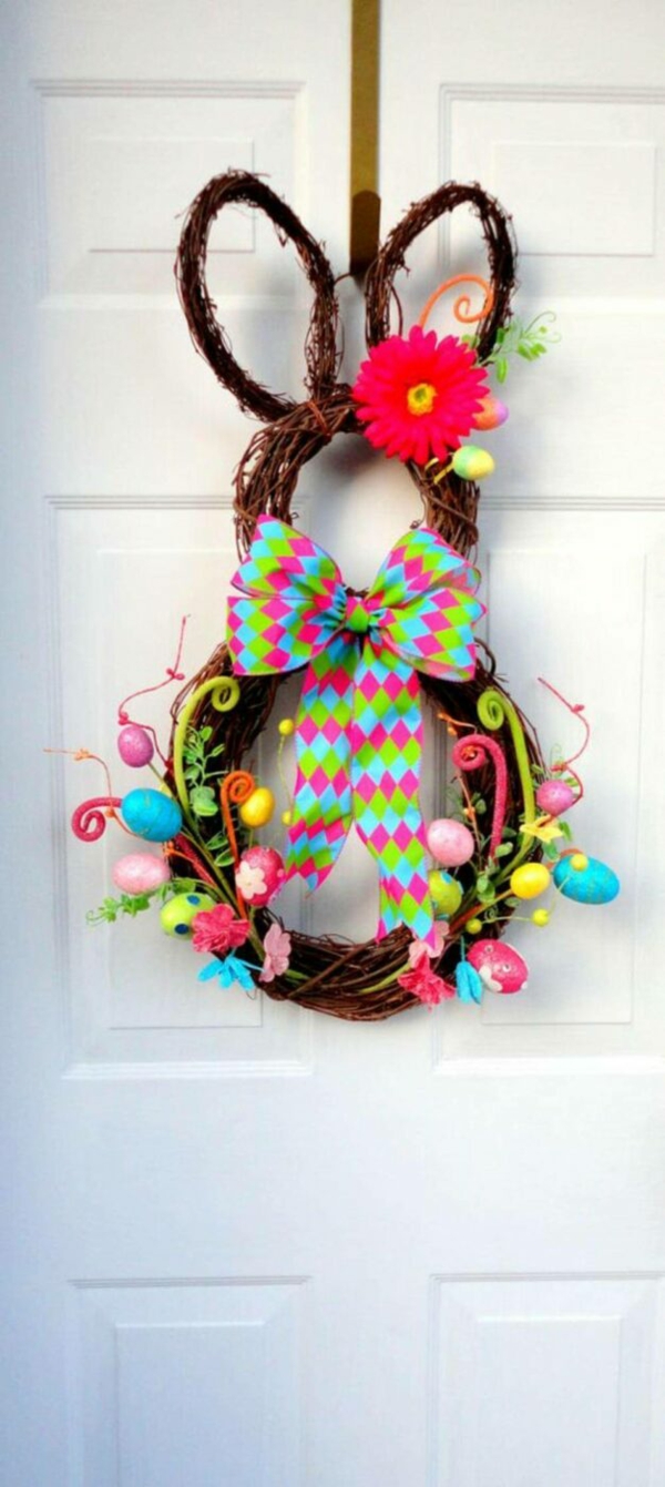 1648938053 113 The Easter door wreath should not be missing from the - The Easter door wreath should not be missing from the beautiful spring festival!