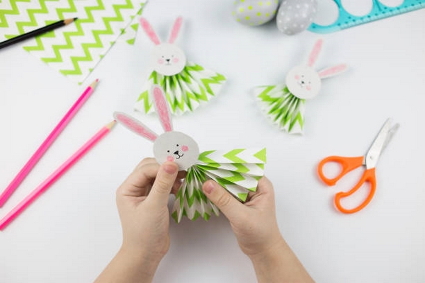 1648948659 959 Make Easter decorations out of paper 40 simple and creative - Make Easter decorations out of paper: 40 simple and creative craft ideas for young and old