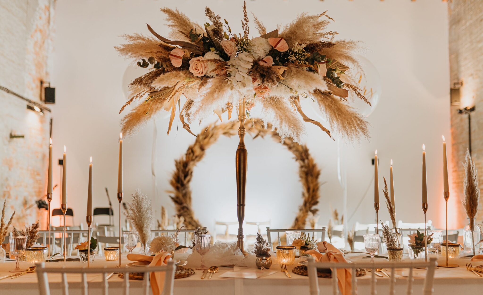 1648956521 655 Pampas grass trend In love with nature wedding blog 2048x1254 - Pampas grass trend: In love with nature