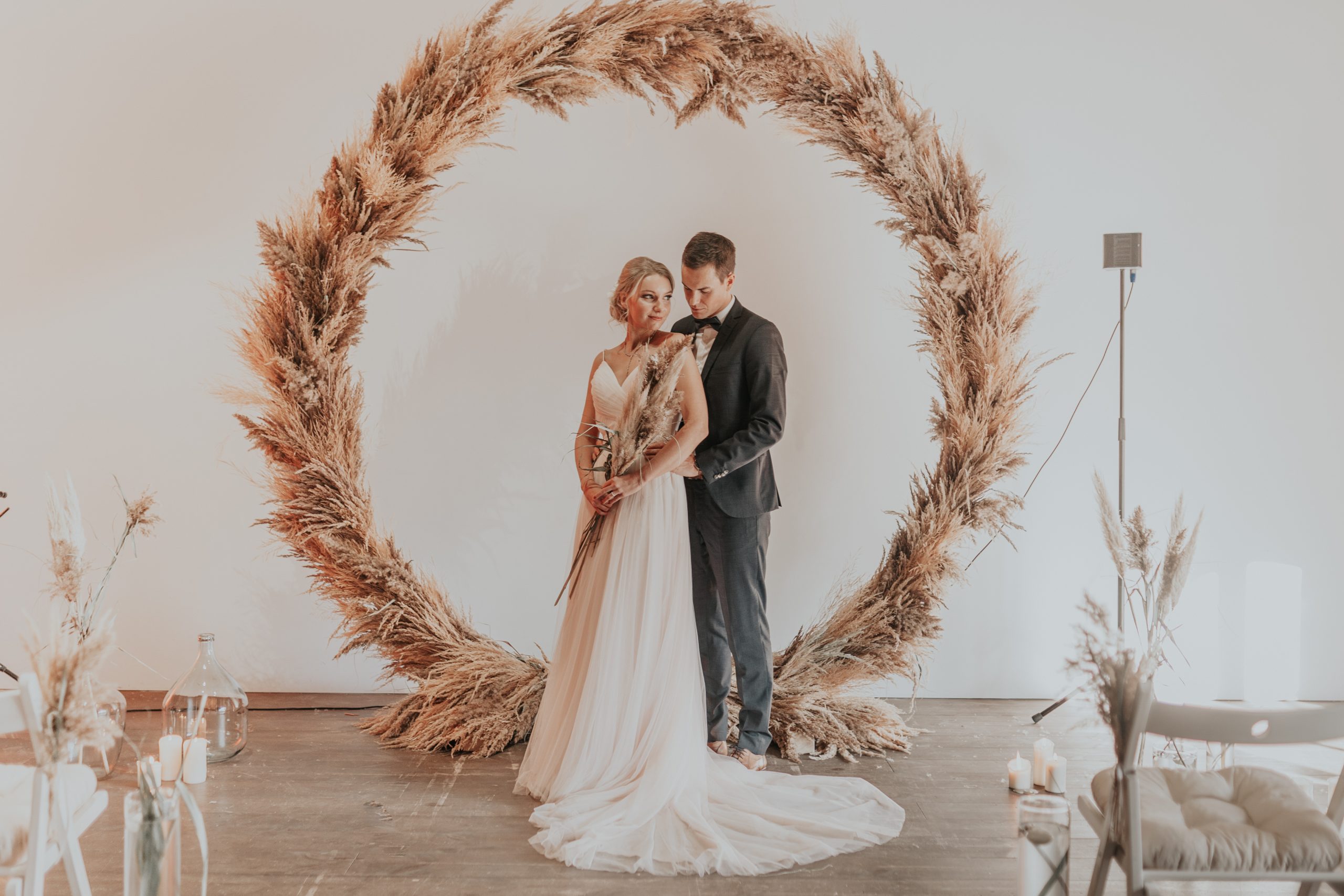 1648956521 875 Pampas grass trend In love with nature wedding blog - Pampas grass trend: In love with nature - wedding blog marryMAG