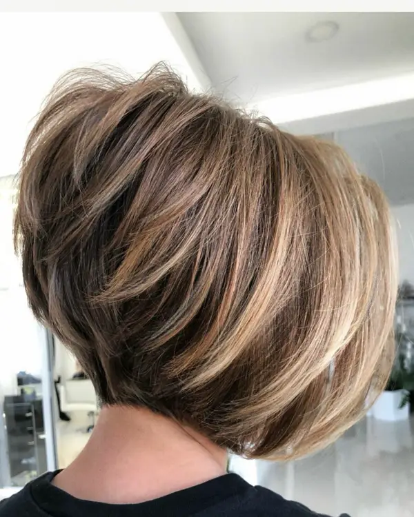 1648994704 526 Short layered bob hairstyles are fresh and modern - Short layered bob hairstyles are fresh and modern