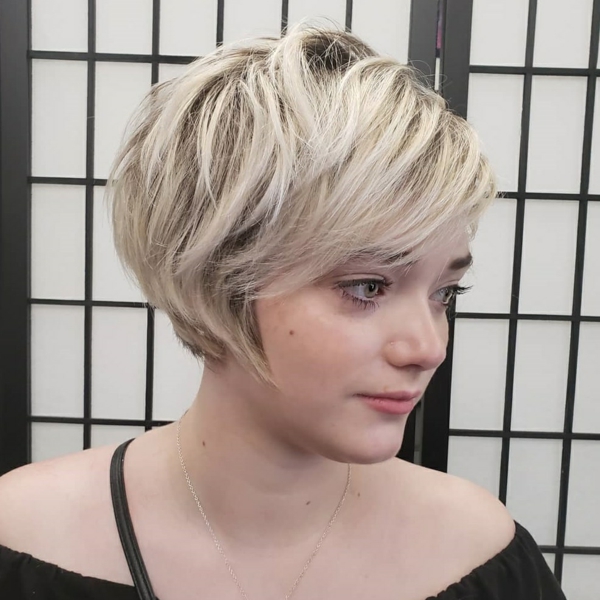 1648994710 234 Short layered bob hairstyles are fresh and modern - Short layered bob hairstyles are fresh and modern