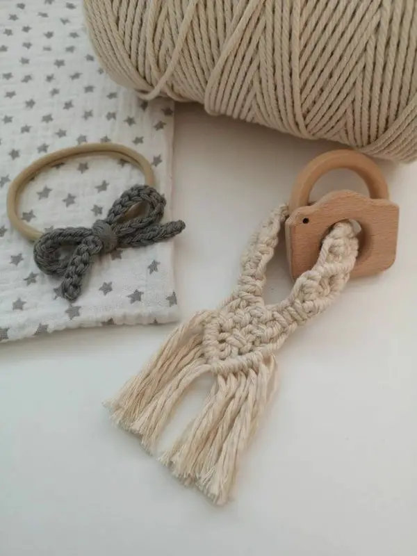 1649145092 834 Macrame ideas for babies that are perfect as a gift - Macrame ideas for babies that are perfect as a gift for new moms
