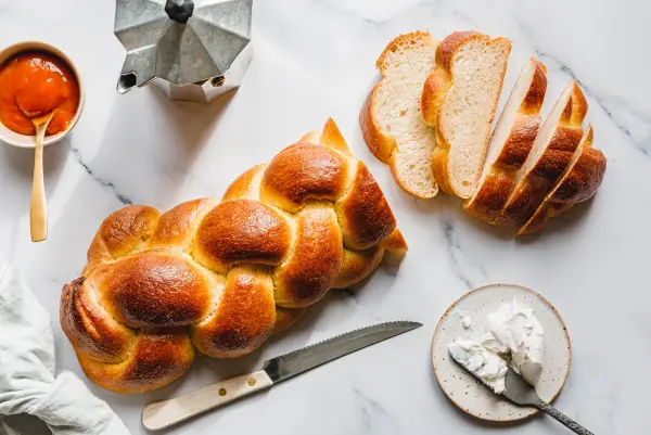 1649181011 660 Bake yeast plait with our recipe you will succeed - Bake yeast plait - with our recipe you will succeed in the classic for Easter!