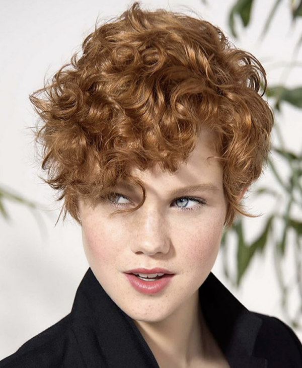 1649187040 337 Pixie cut with curls and waves short hairstyles remain - Pixie cut with curls and waves - short hairstyles remain very trendy