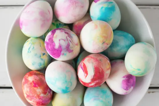 1649404698 187 Dye Easter eggs 7 effective techniques that are super - Dye Easter eggs - 7 effective techniques that are super easy to use