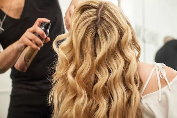 1649444374 828 Hairstyle trend deep waves vs beach waves – styling tips - Hairstyle trend deep waves vs beach waves – styling tips and inspiration