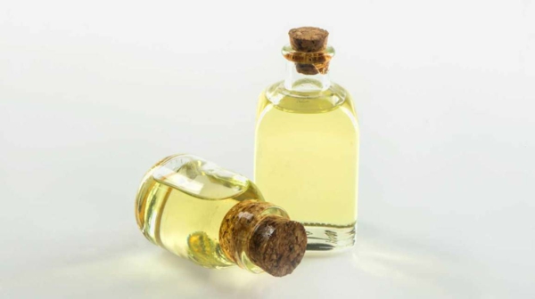 1649623642 282 Castor oil for beautiful skin and hair How to enrich - Castor oil for beautiful skin and hair: How to enrich your daily beauty routine