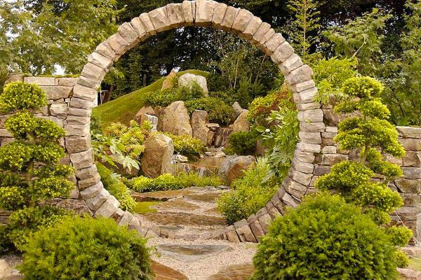 1649683029 302 Modern design solutions with natural stone walls in the garden - Modern design solutions with natural stone walls in the garden 2022