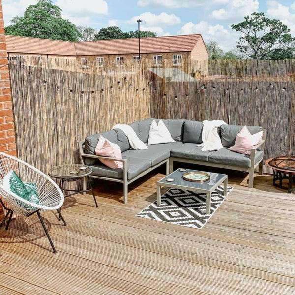 1649752930 262 Terrace privacy screen Ideas for a stylish oasis of calm - Terrace privacy screen Ideas for a stylish oasis of calm and more privacy outdoors