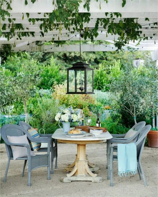 1649840107 608 A Mediterranean outdoor space is full of warmth and coziness - A Mediterranean outdoor space is full of warmth and coziness