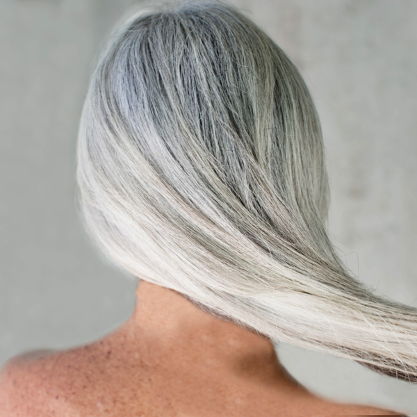 1649919026 565 Dyeing gray hair yes or no Important tips and - Dyeing gray hair - yes or no? Important tips and trendy inspiration looks!