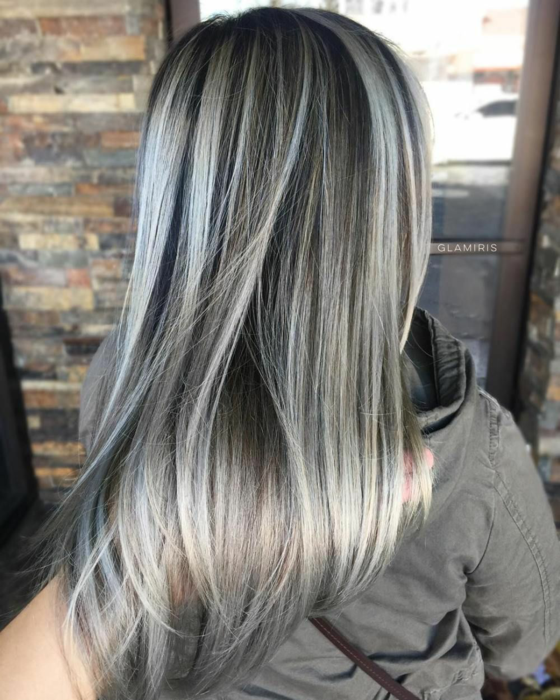 1649953874 337 Gray strands the hot hair trend that gives the - Gray strands - the hot hair trend that gives the hair a silver touch