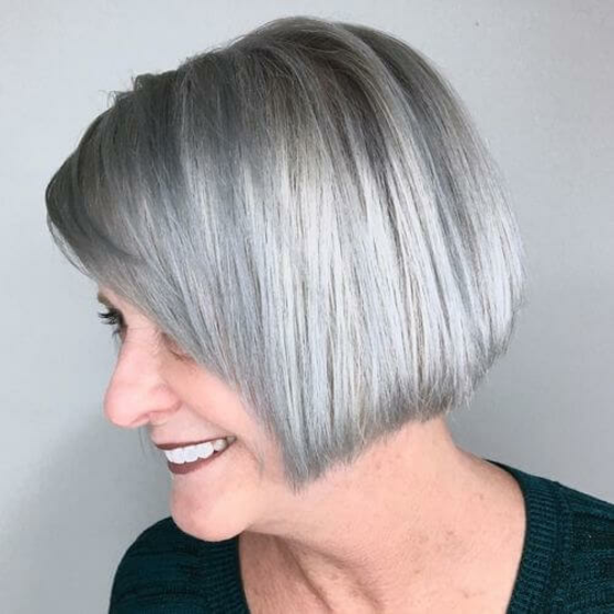 1649953879 50 Gray strands the hot hair trend that gives the - Gray strands - the hot hair trend that gives the hair a silver touch