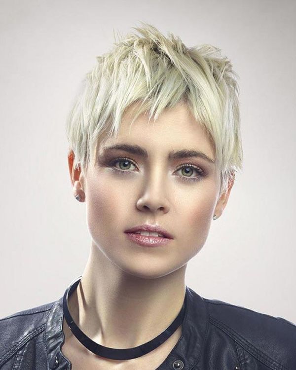 1650023386 948 This is how the popular feminine Nixie Cut will look - This is how the popular feminine Nixie Cut will look trendy in spring 2022!