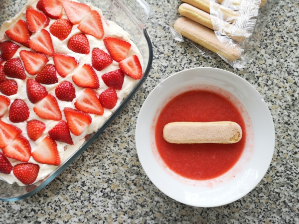 1650093212 962 Strawberry tiramisu with mascarpone and cream a romantic dessert - Strawberry tiramisu with mascarpone and cream - a romantic dessert!
