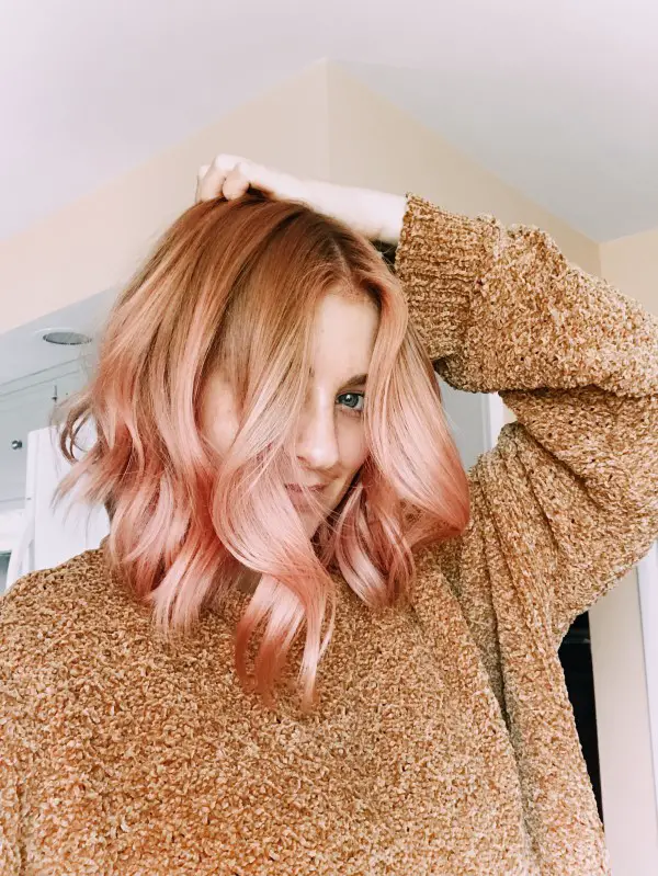 1650096878 753 The rose gold hair color seduces with delicate beauty and - The rose gold hair color seduces with delicate beauty and feminine elegance