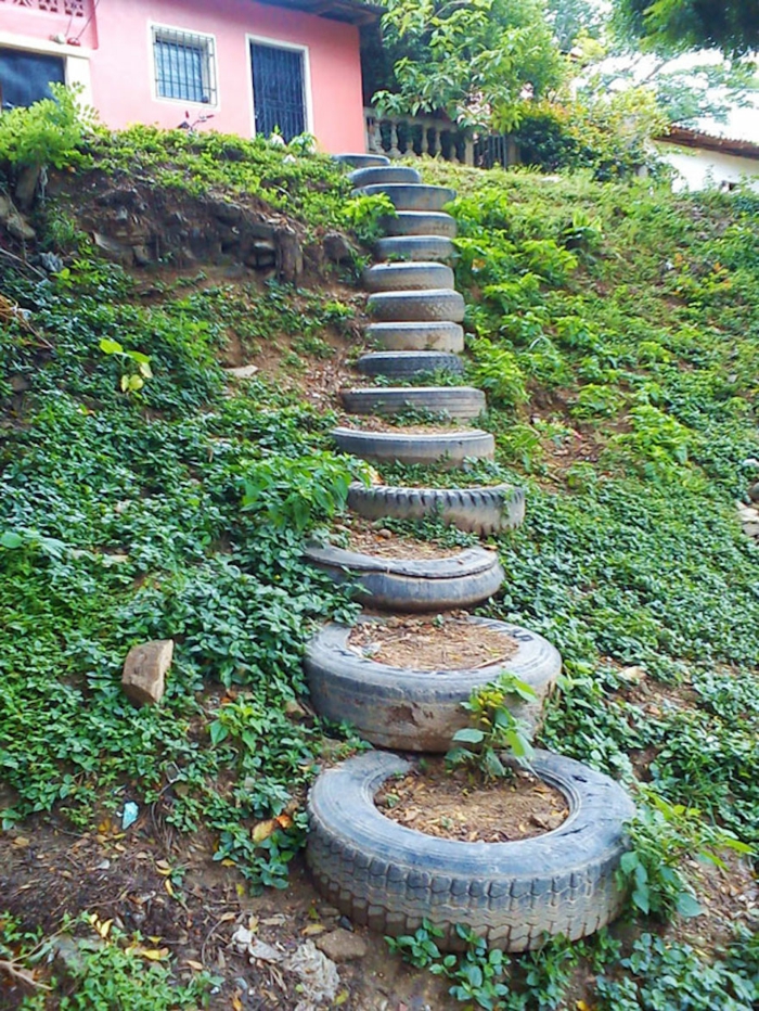 1650259364 46 Make garden decoration yourself reuse old car tires - Make garden decoration yourself - reuse old car tires!