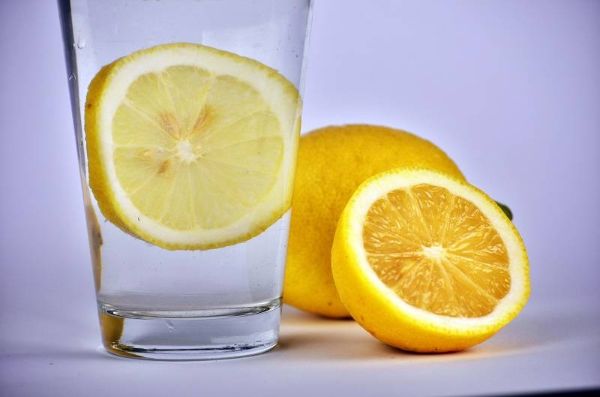 1650279714 807 Drink lemon water Thats why you should do it as - Drink lemon water: That's why you should do it as often as possible!