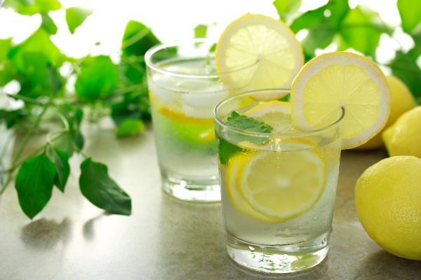 1650279716 906 Drink lemon water Thats why you should do it as - Drink lemon water: That's why you should do it as often as possible!