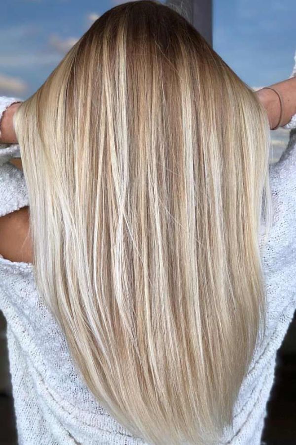 1650603893 596 Here are some popular blonde hair colors for 2022 - Here are some popular blonde hair colors for 2022!