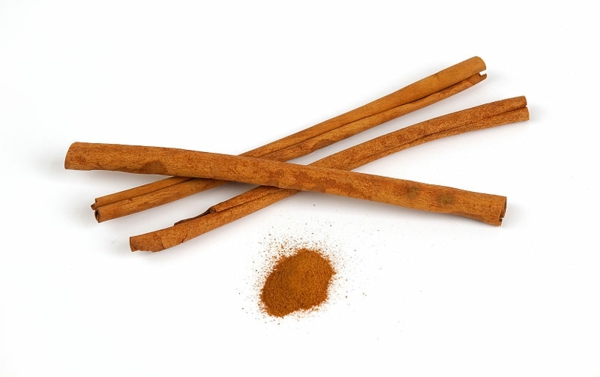 cinnamon Cinnamomum cassia cinnamon sticks light brown
