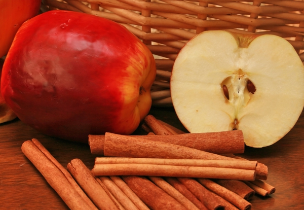 combine cinnamon apple eat healthy