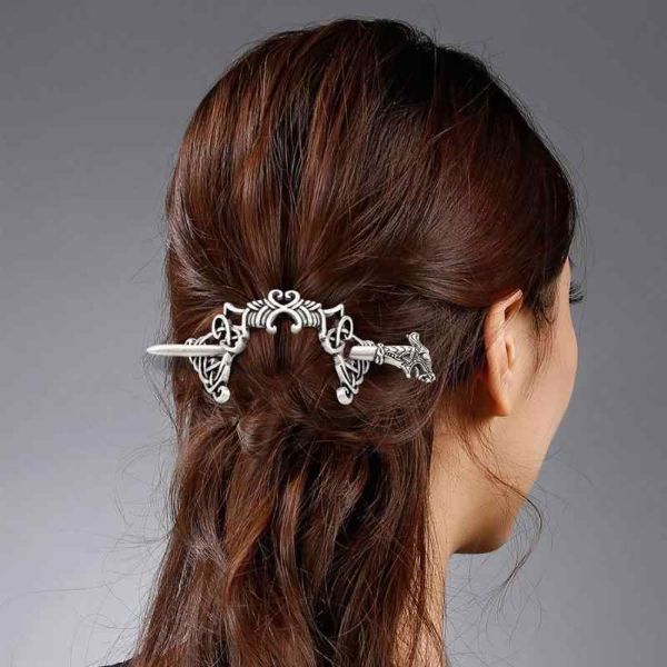 1650986474 682 40 very modern and extravagant hairstyles with hair clips - 40 very modern and extravagant hairstyles with hair clips