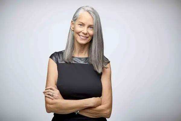 How to Dye Gray Hair Naturally – These 7 home - Care for gray hair properly in summer: hair care for the coming summer time