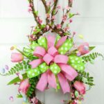 The Easter door wreath should not be missing from the 150x150 - The secret wedding: a wedding surprise