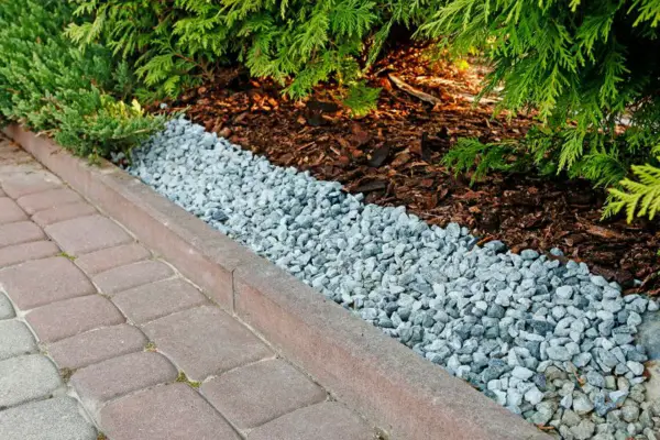 1651679059 547 How to design the flower bed with stones - How to design the flower bed with stones?