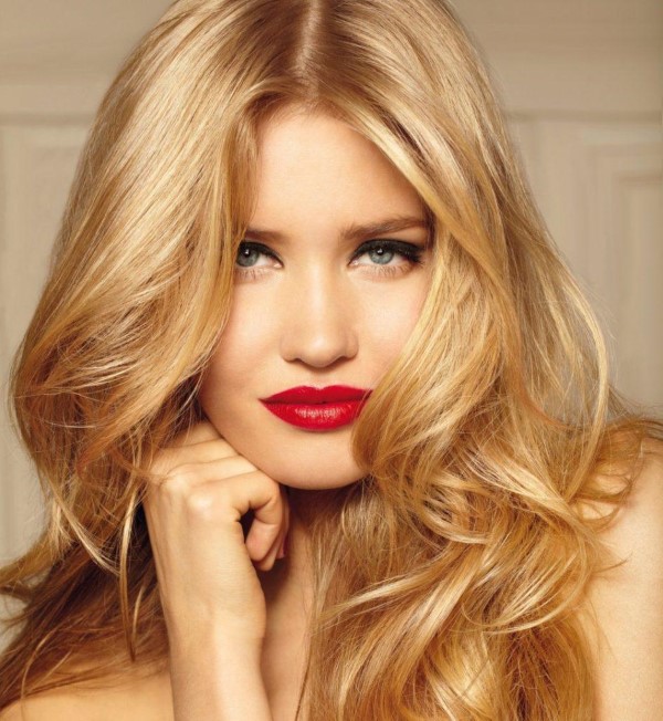 1651730691 863 Honey blonde is 1 hair color trend 2022 for blondes - Honey blonde is #1 hair color trend 2022 for blondes