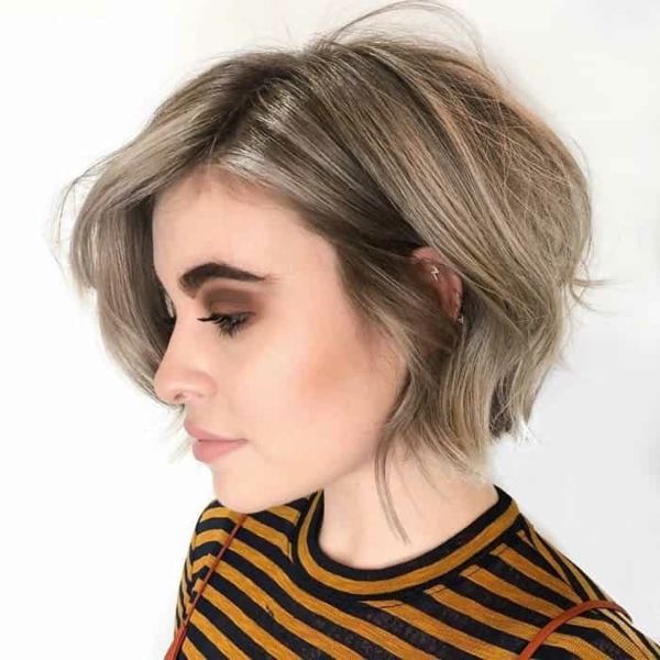 1651776244 673 Chin length choppy bob is very trendy in 2022 – what - Chin-length choppy bob is very trendy in 2022 – what makes it special?