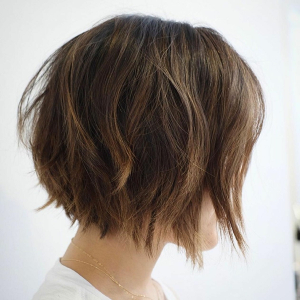 1651776249 722 Chin length choppy bob is very trendy in 2022 – what - Chin-length choppy bob is very trendy in 2022 – what makes it special?