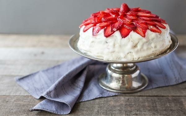1651995629 259 Prepare strawberry cake 2 easy recipes and 33 ideas - Prepare strawberry cake - 2 easy recipes and 33 ideas for inspiration
