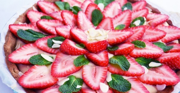1651995637 795 Prepare strawberry cake 2 easy recipes and 33 ideas - Prepare strawberry cake - 2 easy recipes and 33 ideas for inspiration