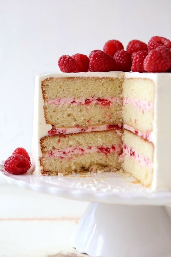 1652015688 338 Panna Cotta cake with raspberries the special surprise for - Panna Cotta cake with raspberries - the special surprise for Valentine's Day