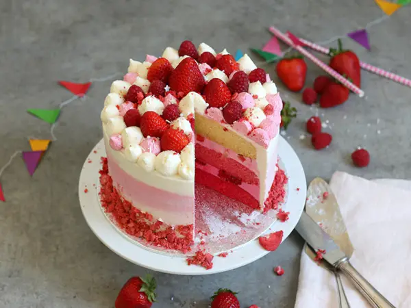 1652015689 744 Panna Cotta cake with raspberries the special surprise for - Panna Cotta cake with raspberries - the special surprise for Valentine's Day