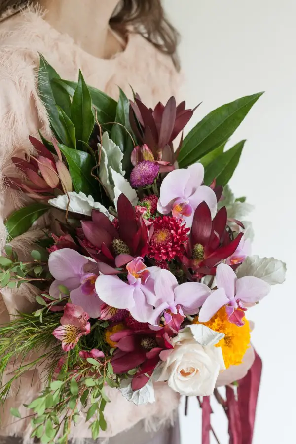 1652035793 346 Tie a bouquet for Mothers Day yourself the best - Tie a bouquet for Mother's Day yourself - the best types of flowers for mom and tips