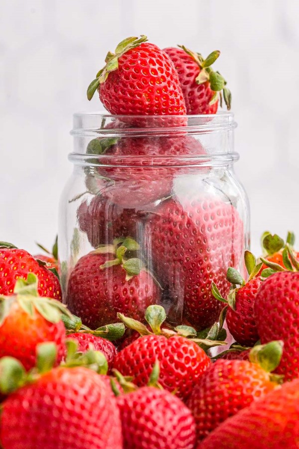 1652278168 435 Storing freezing drying strawberries – tips for long lasting freshness - Storing, freezing, drying strawberries – tips for long-lasting freshness